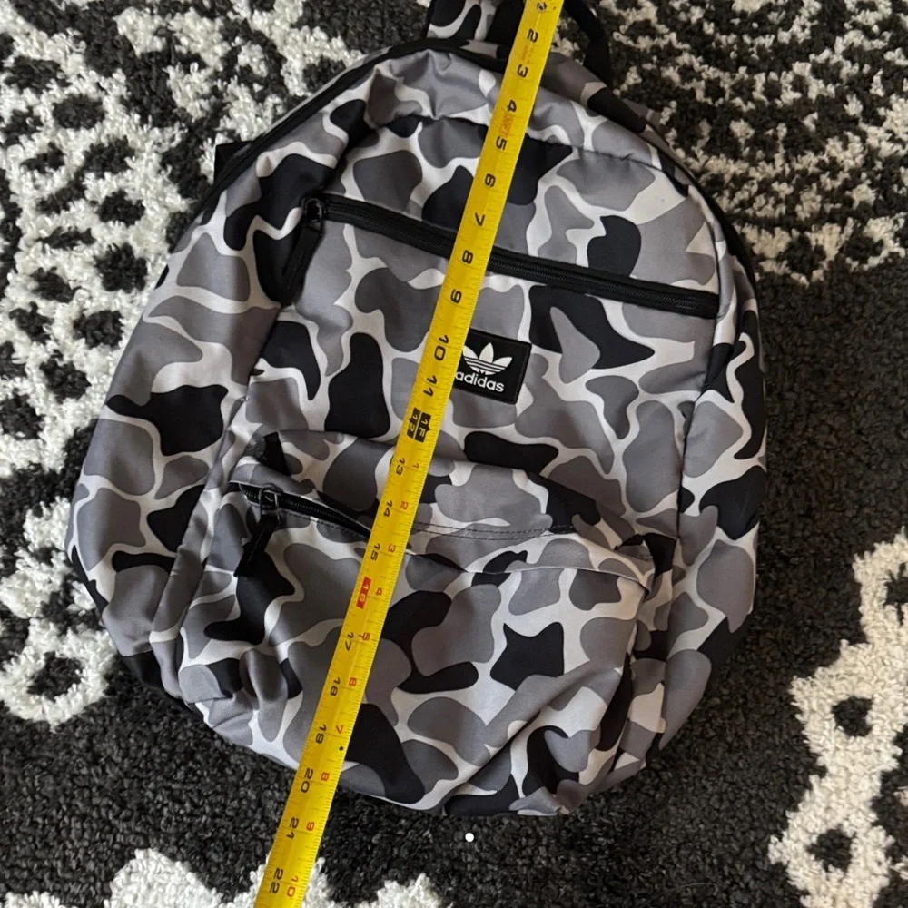 adidas originals 2018 Gray and Black Camo Backpack large size - Picture 13 of 14